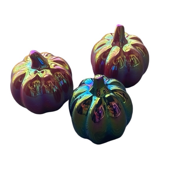 3 Iridescent Target Bullseye Pumpkins - Picture 5 of 14